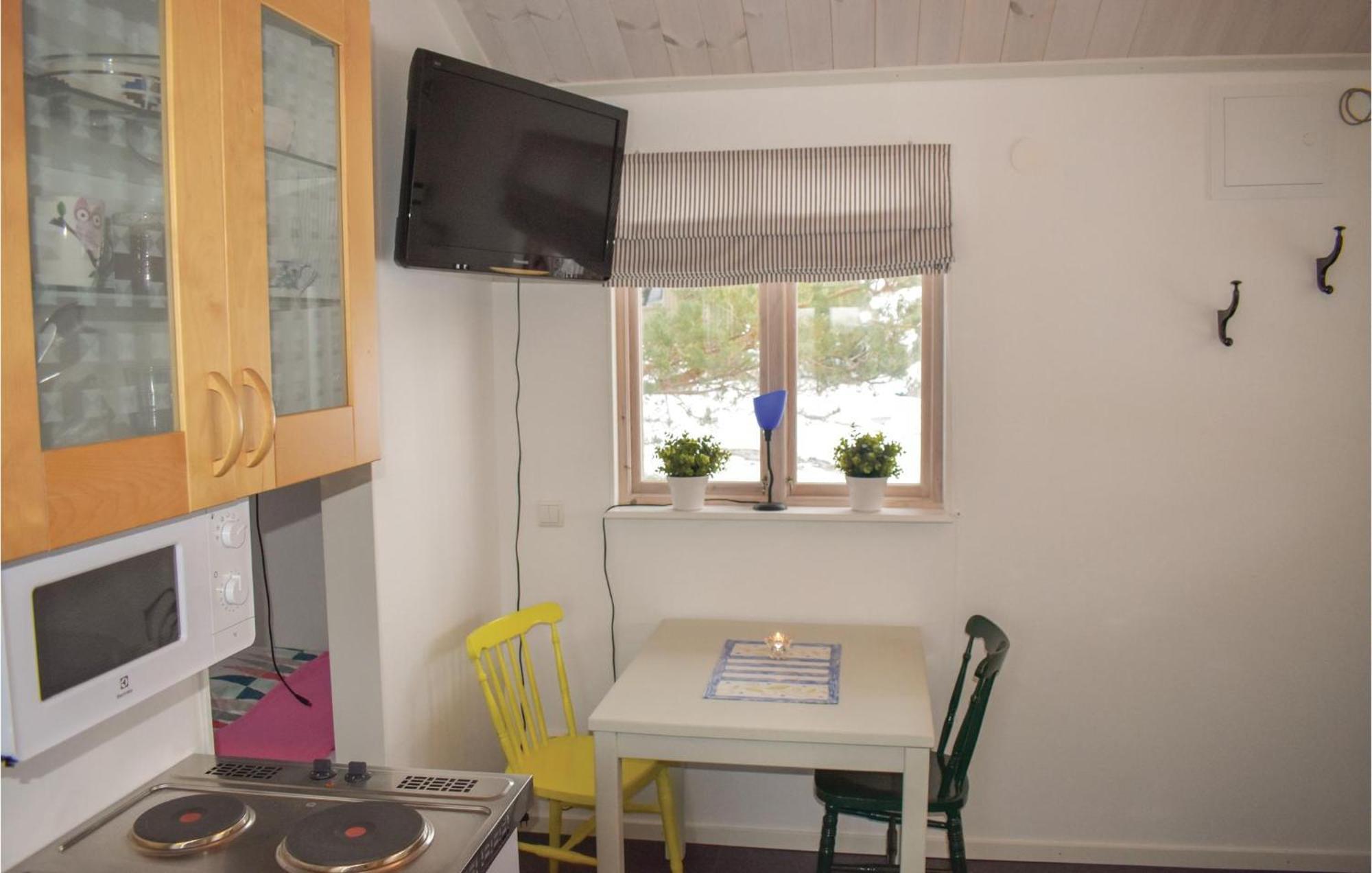 1 Bedroom Stunning Home In Vrangoe Экстерьер фото